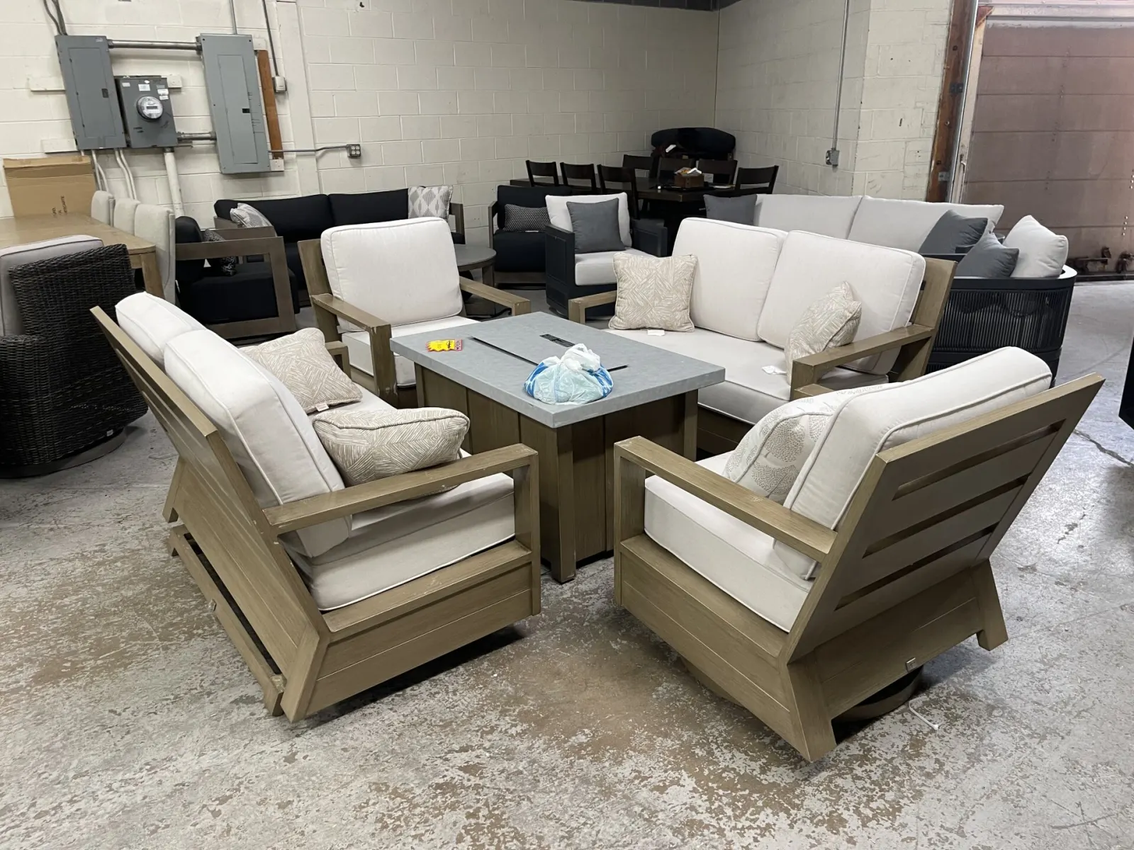 Agio Valmar 5-piece Outdoor Patio Fire Seating Set