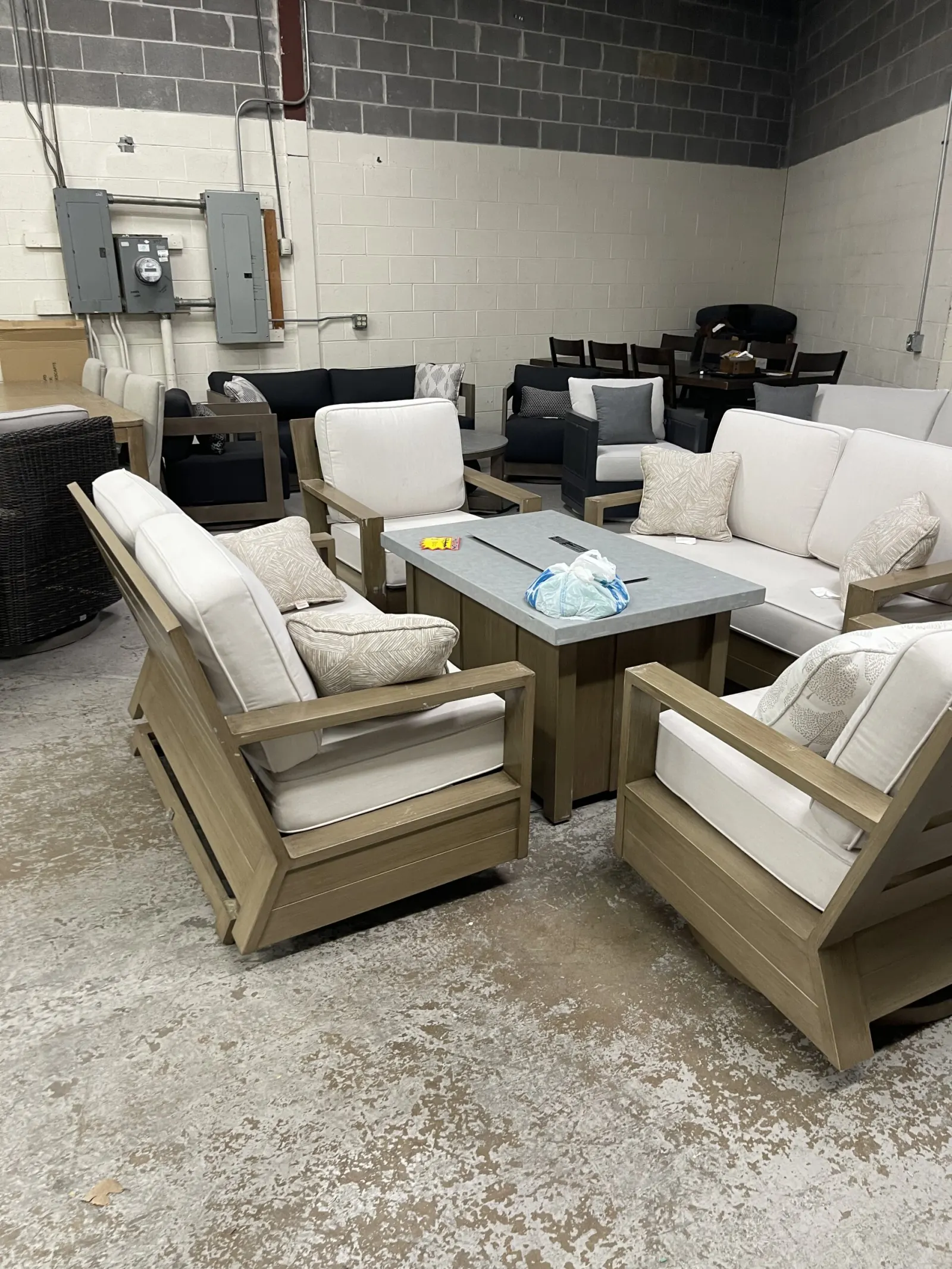 Agio Valmar 5-piece Outdoor Patio Fire Seating Set - Image 3