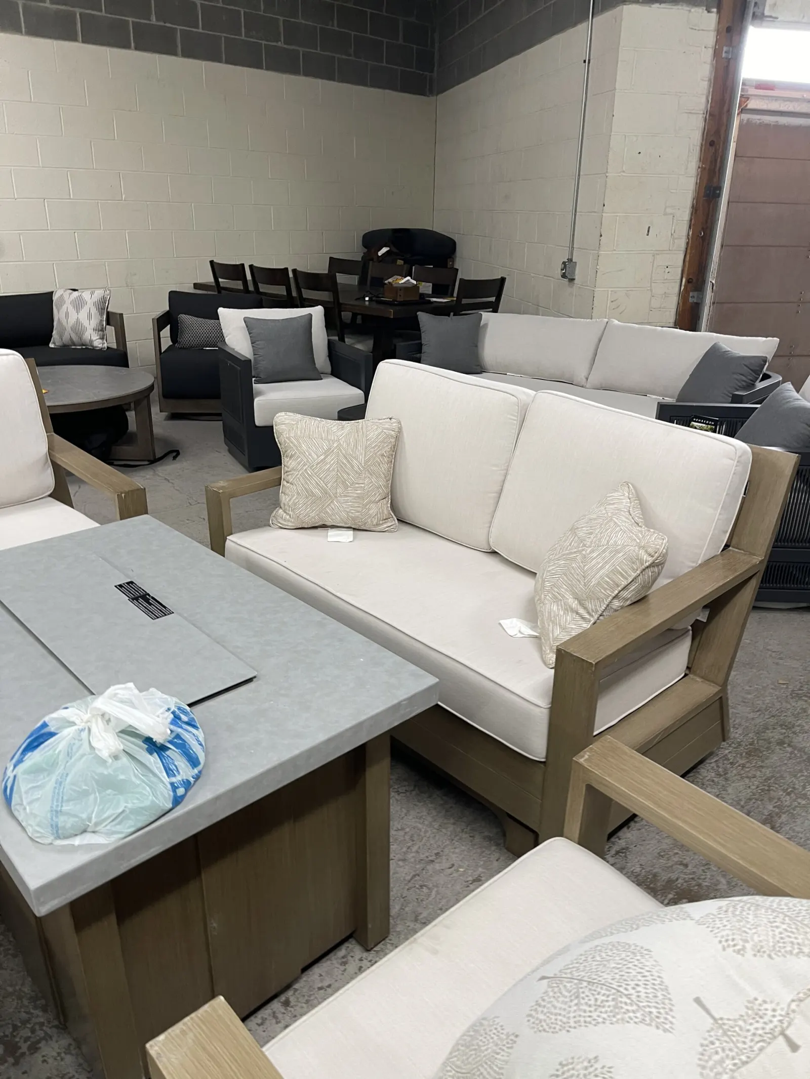Agio Valmar 5-piece Outdoor Patio Fire Seating Set - Image 4