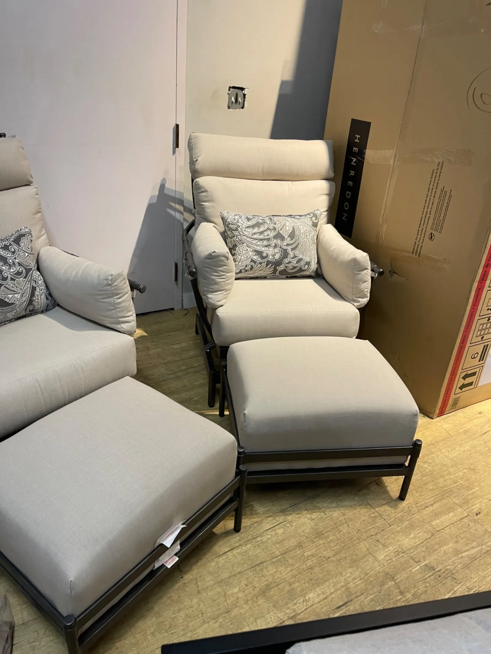 Bridgeton 2-piece Outdoor Patio Seating Set - Image 3
