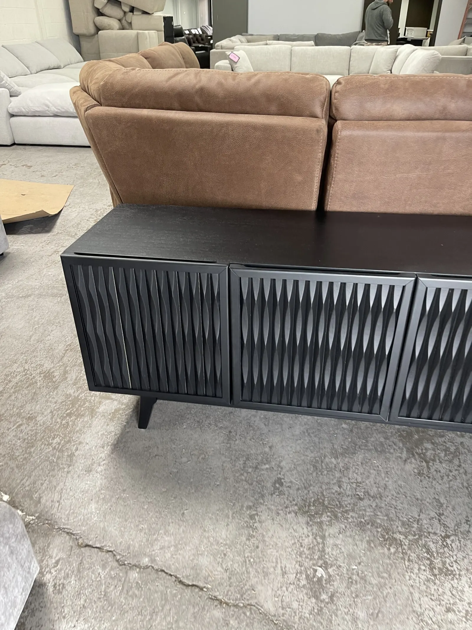 Del Rey Oaks 74 Accent Console - Image 3