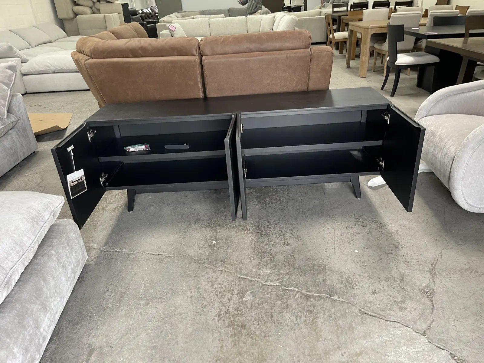 Del Rey Oaks 74 Accent Console - Image 5