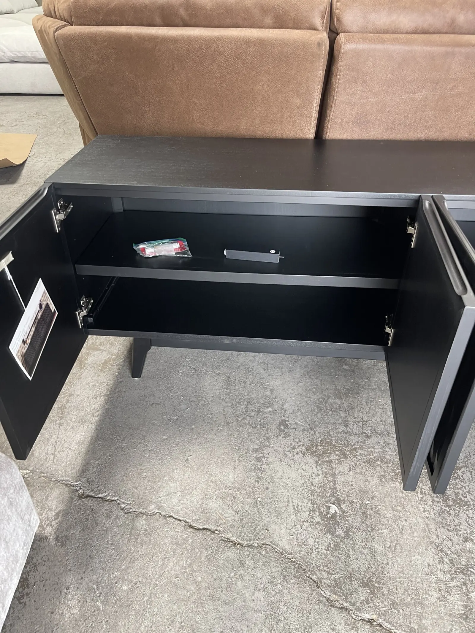 Del Rey Oaks 74 Accent Console - Image 6