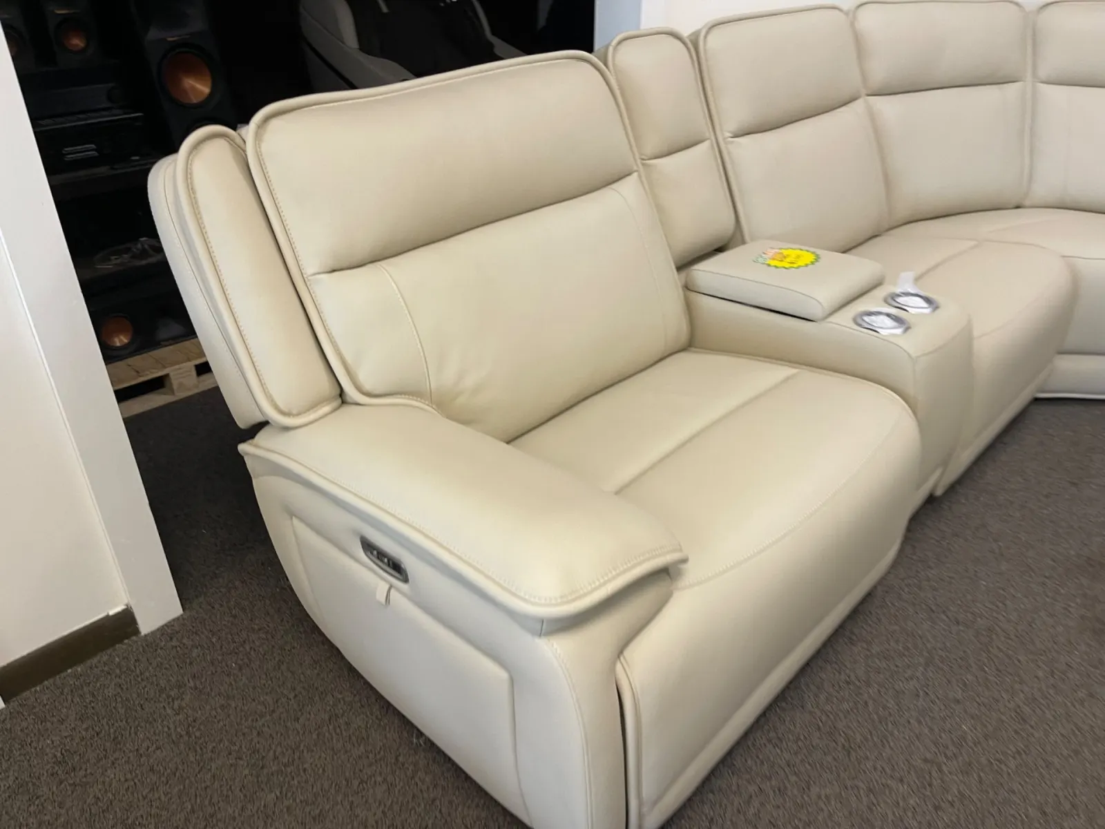 Double Deal 5-Piece Dual Power Leather Reclining Modular Sectional - Image 3