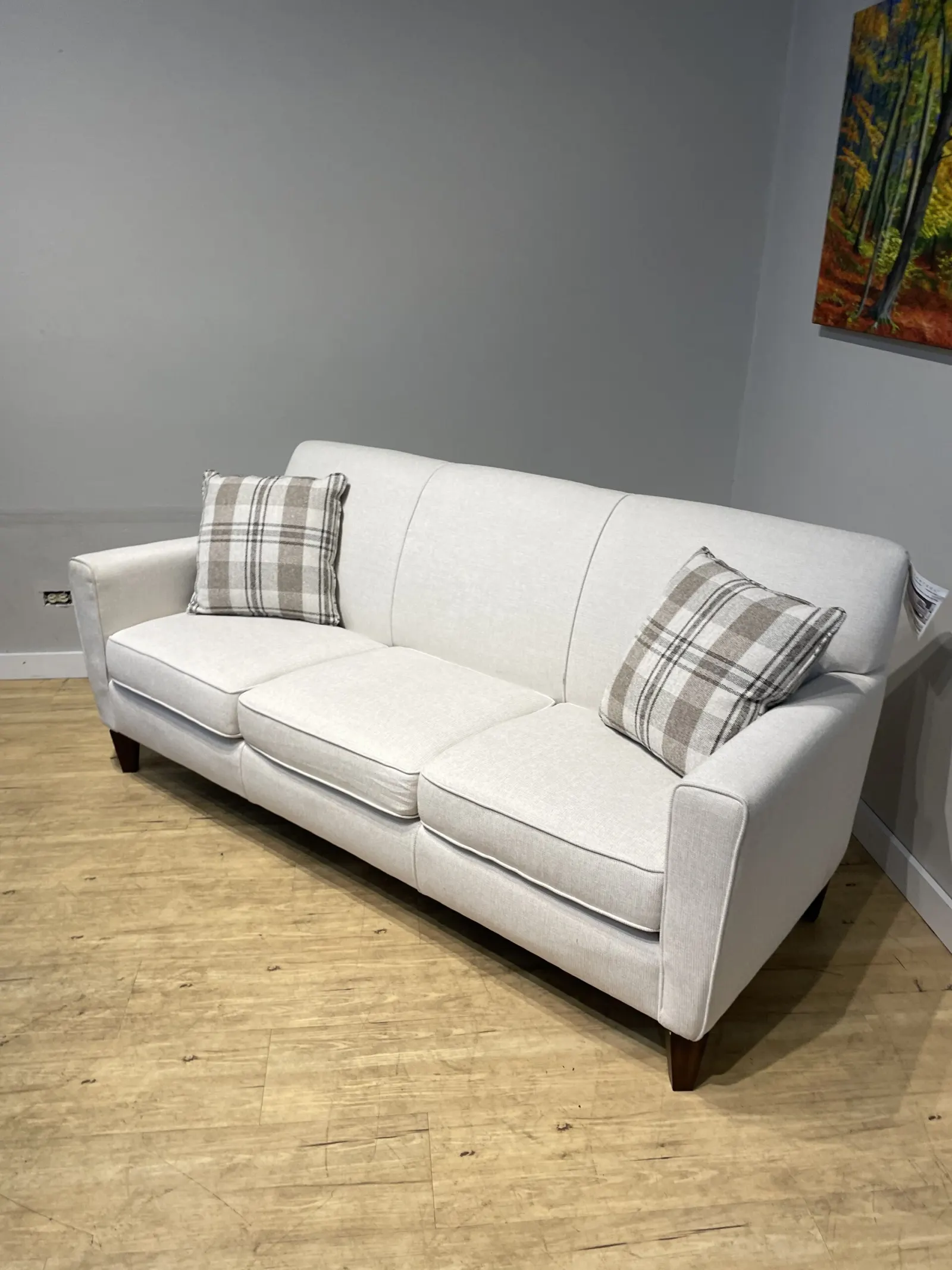 Flexsteel Abbey Fabric Sofa - Image 8