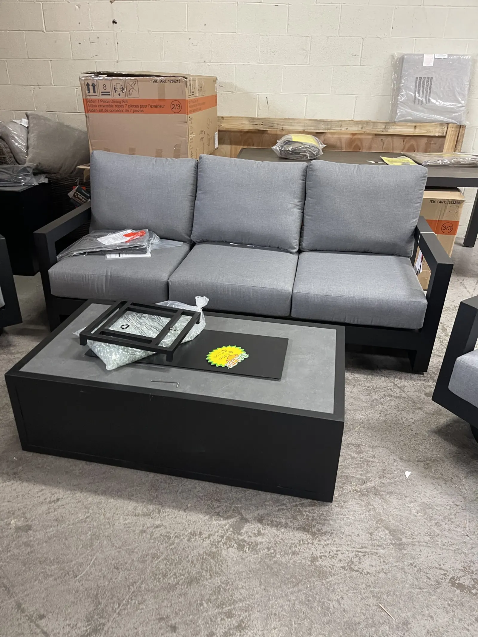 Henredon Trego 5-piece Fire Outdoor Patio Seating Set - Image 3