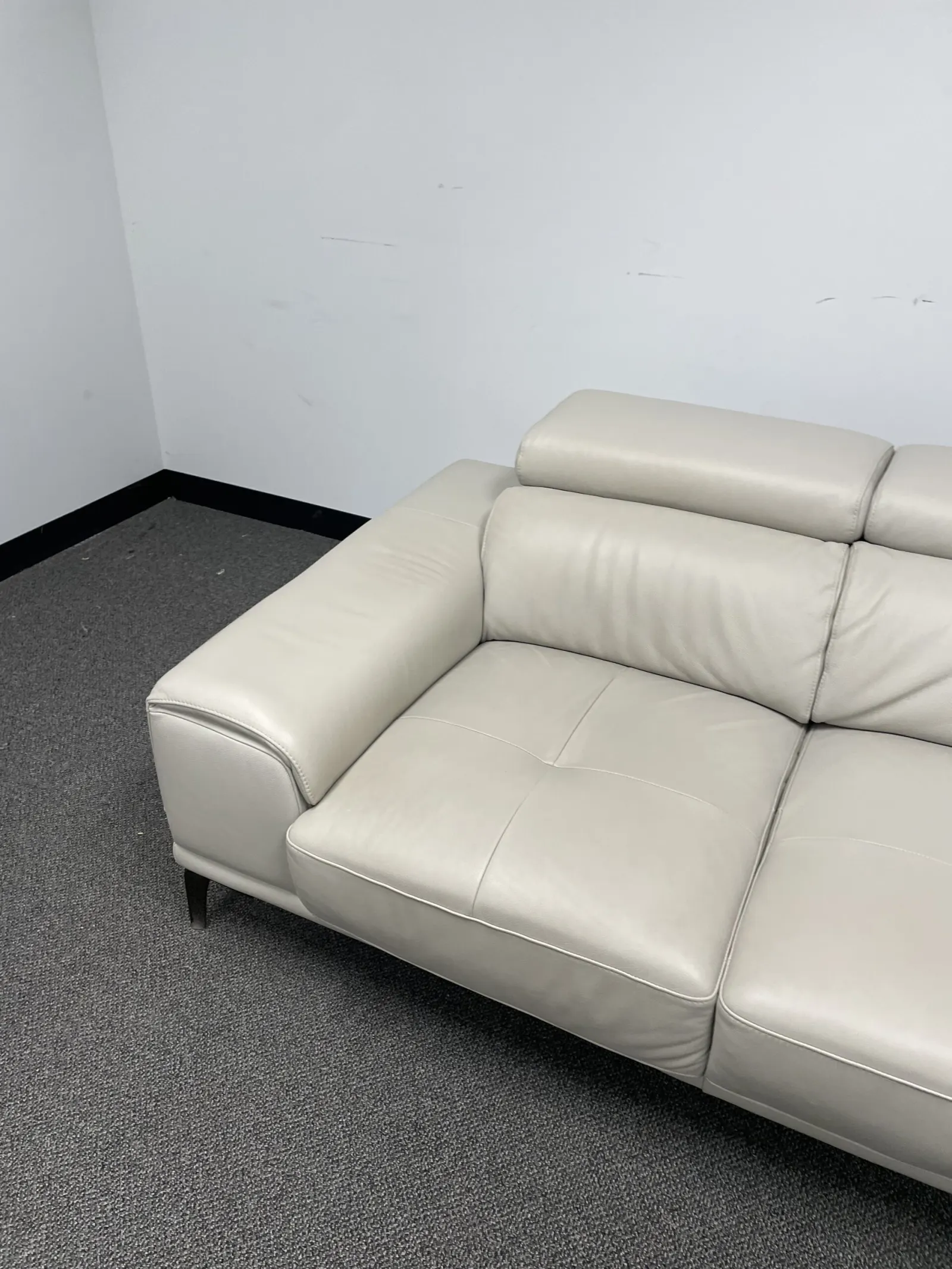 Kimora Top Grain Leather Sofa And Loveseat Set - Image 6
