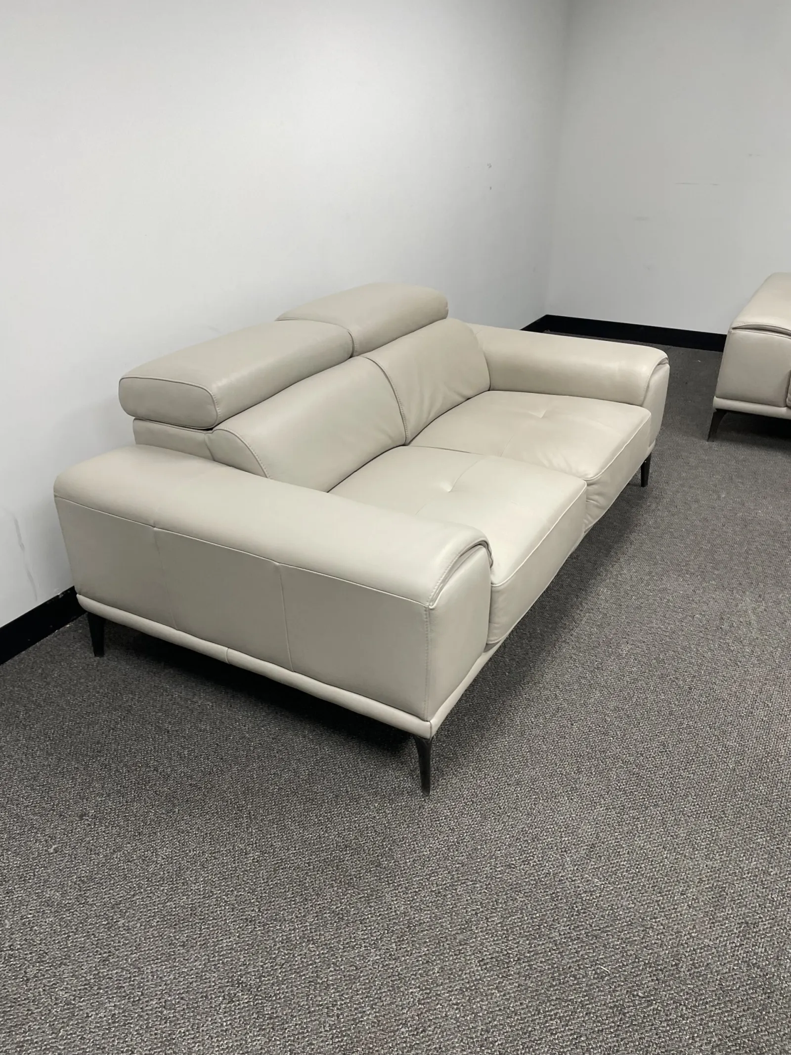 Kimora Top Grain Leather Sofa And Loveseat Set - Image 9