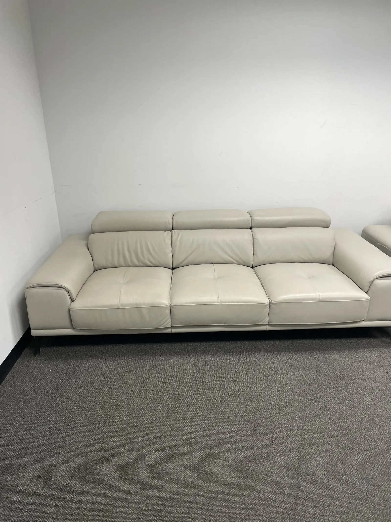 Kimora Top Grain Leather Sofa And Loveseat Set - Image 11