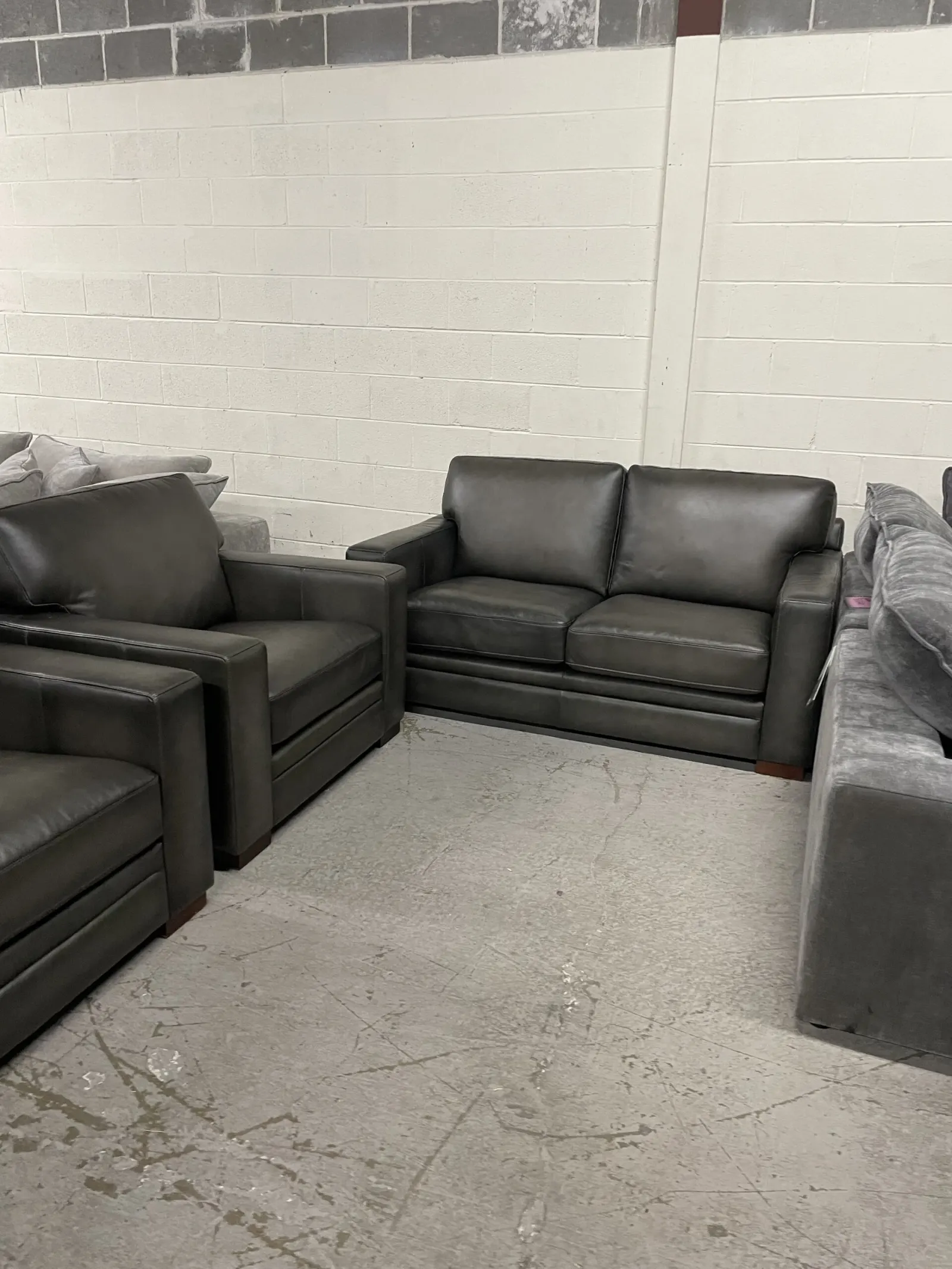 Luca 3 Piece Top Grain Leather Set - Image 4