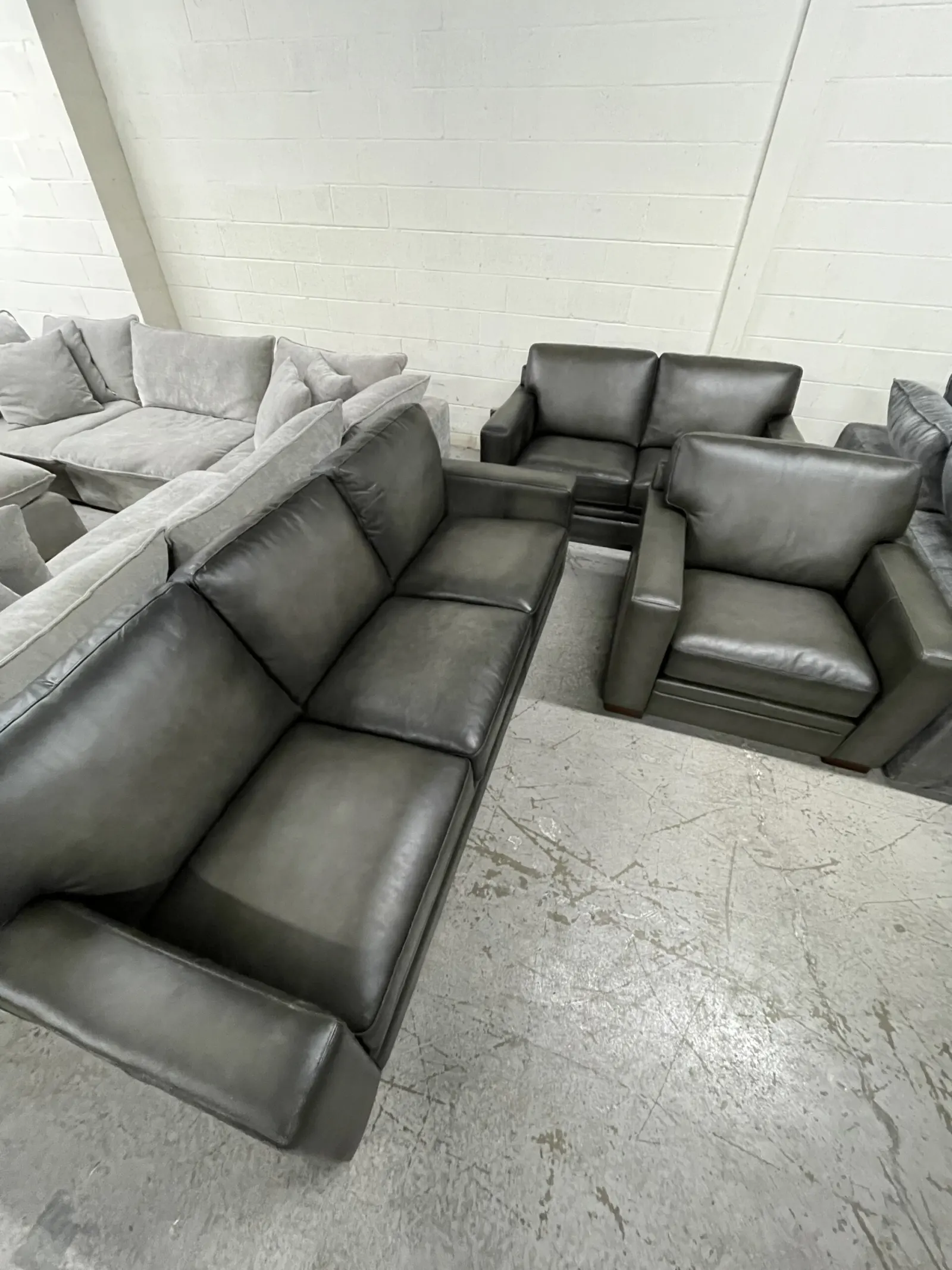 Luca 3 Piece Top Grain Leather Set - Image 8