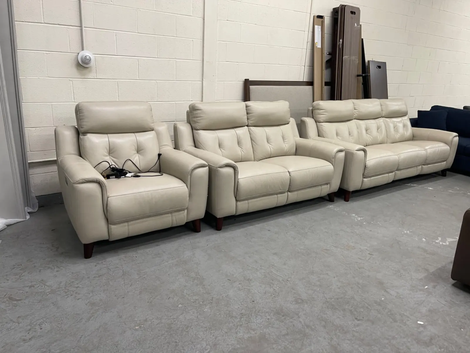 Malibu 3-piece Leather Power Reclining Set with Power Headrests - Sofa, Loveseat, Recliner