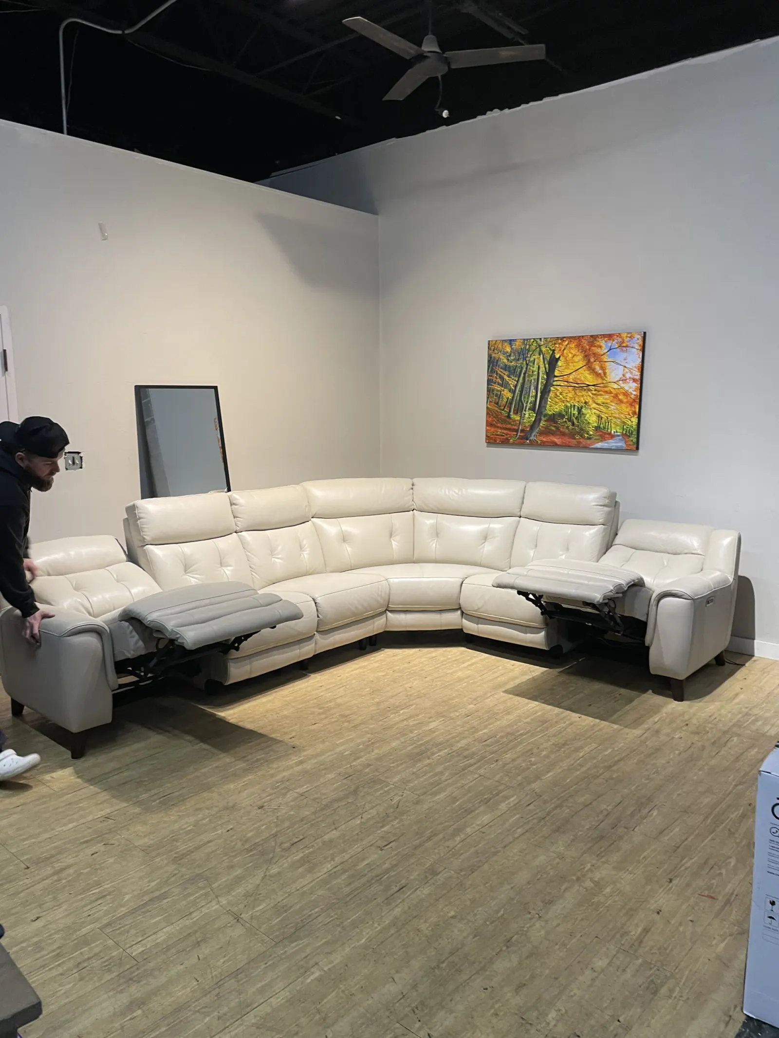 Malibu 4 Piece Leather Power Reclining Sectional With Power Headrests - Image 2