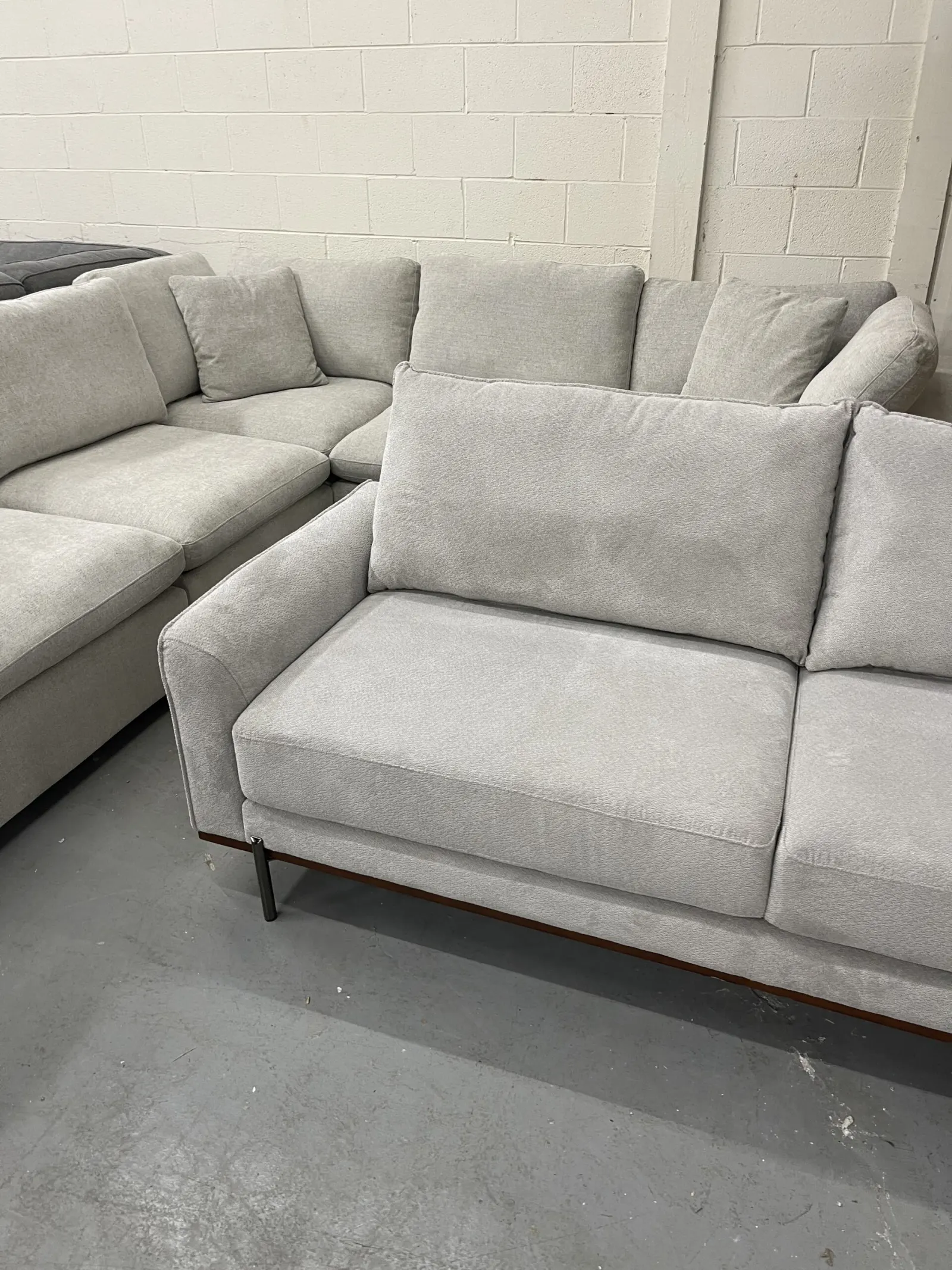 Myla 2-piece Fabric Sofa Chaise - Photo 5