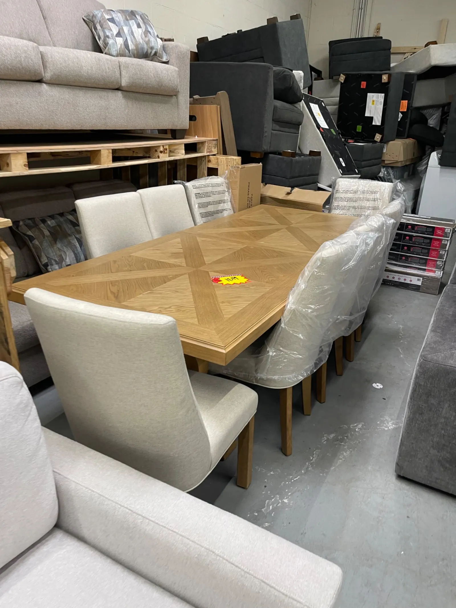 Pennfield 9Pc Dining Set
