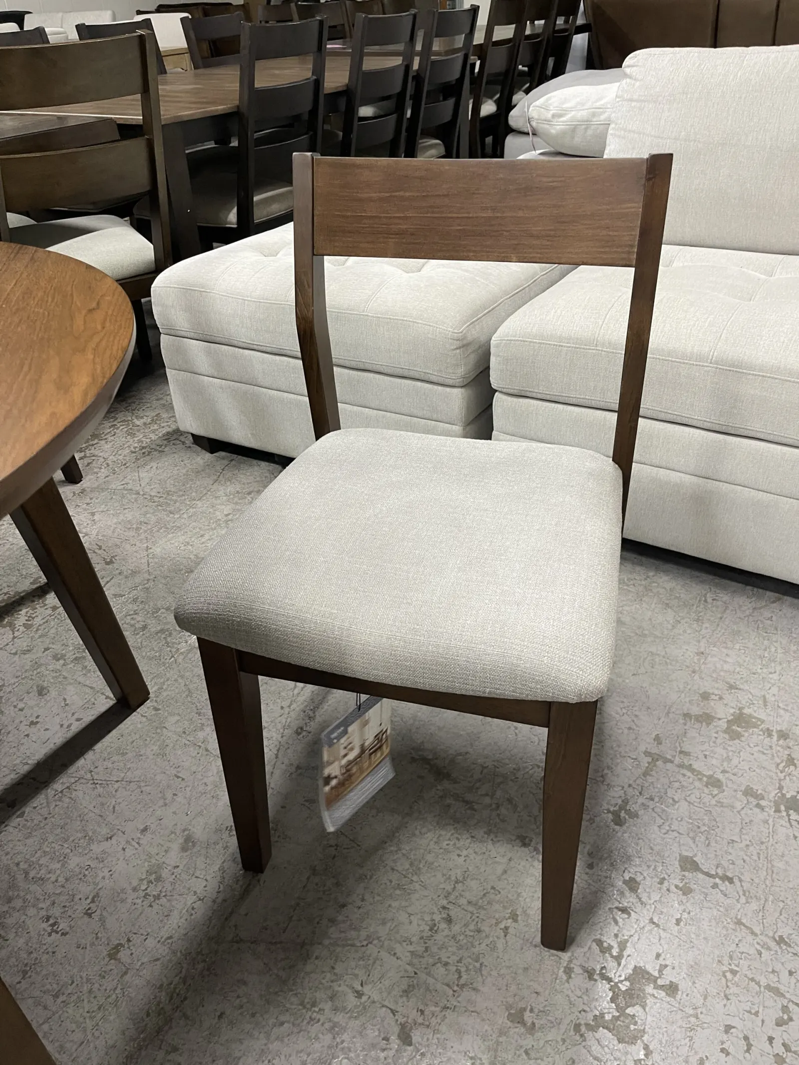 Rayven Dining Table And 4 Chairs - Image 4