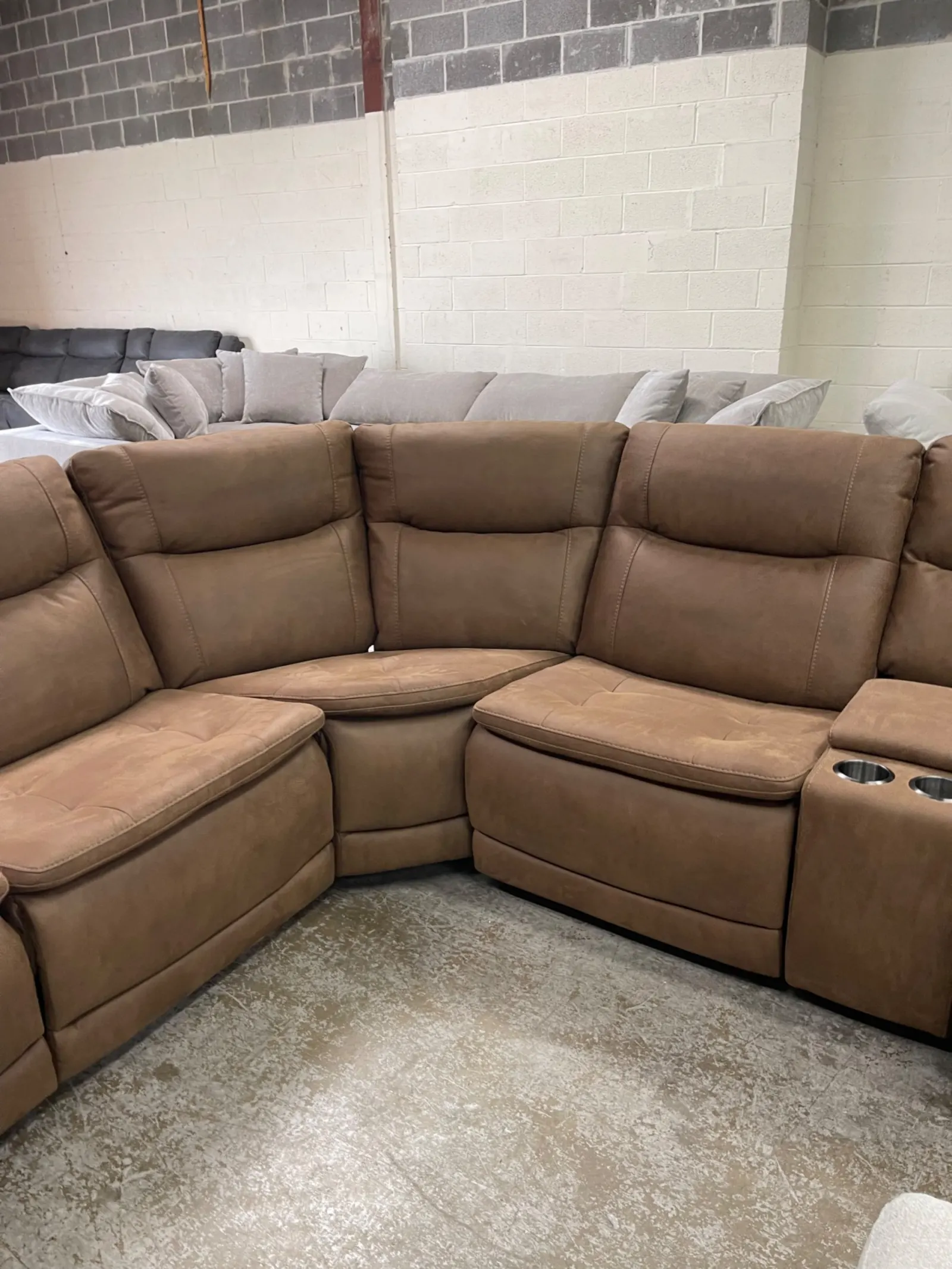 Simms Fabric Power Reclining Sectional with Power Headrests - Image 10