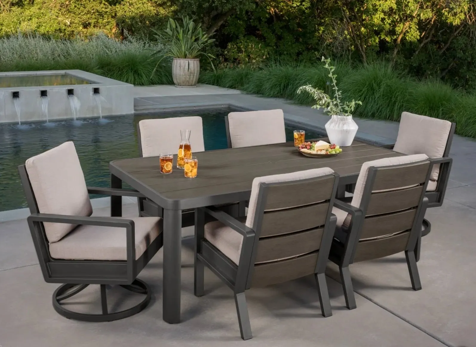 SunVilla Alden 7-piece Outdoor Patio Dining Set