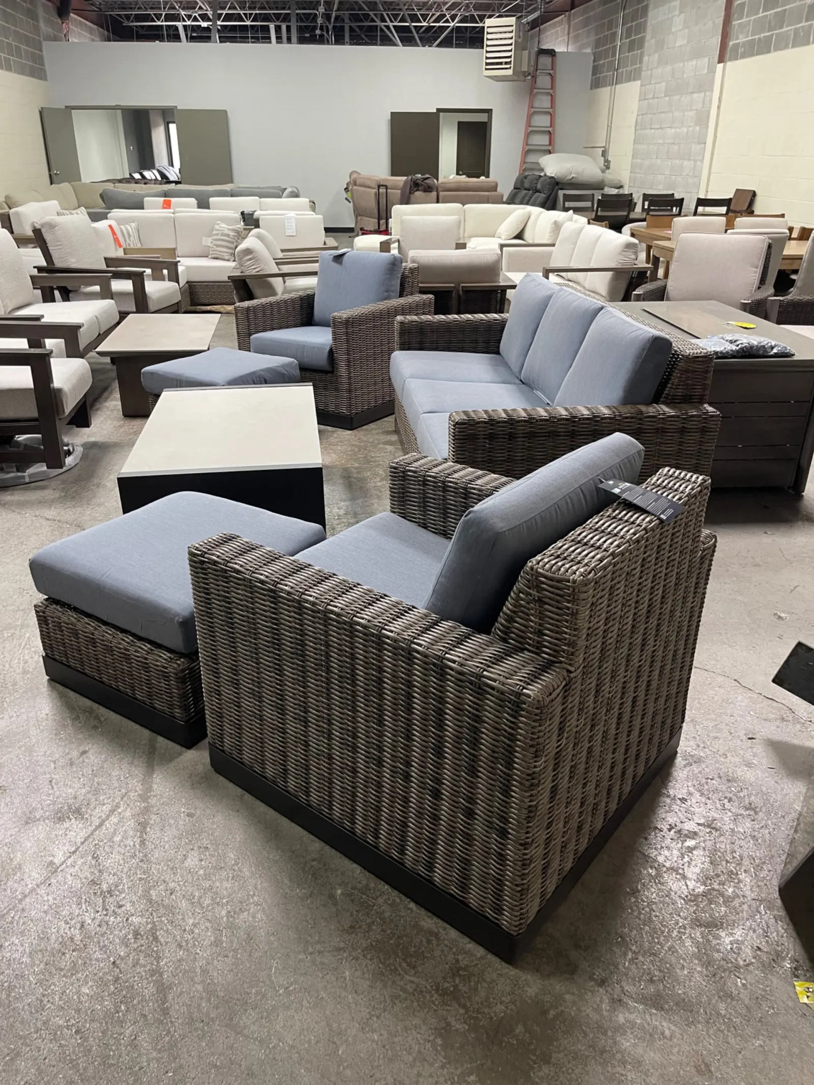 SunVilla Knox 6-piece Outdoor Patio Seating Set - Image 6