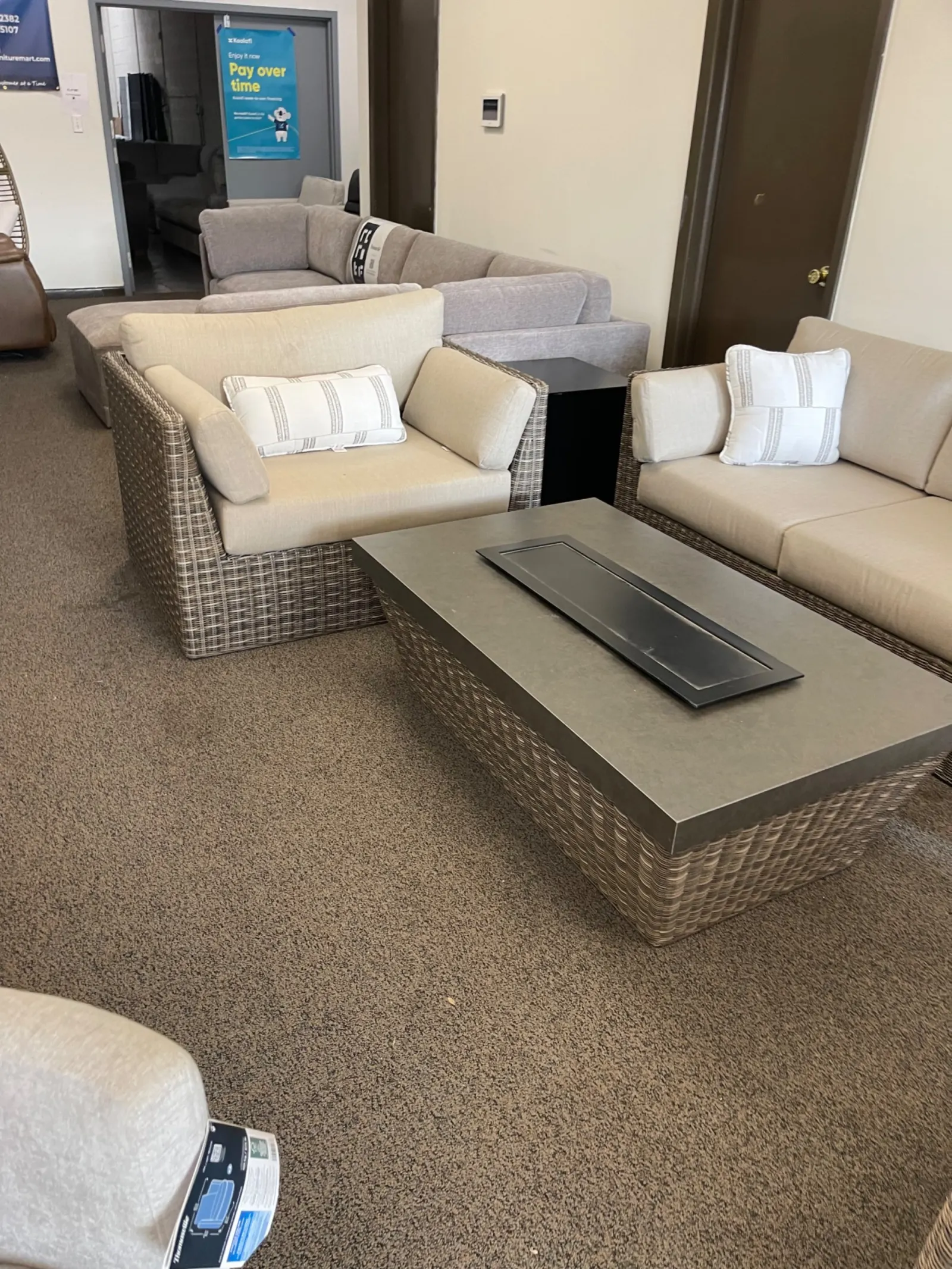 SunVilla Webster 5-piece Patio Conversation Set with Fire Table - Image 6
