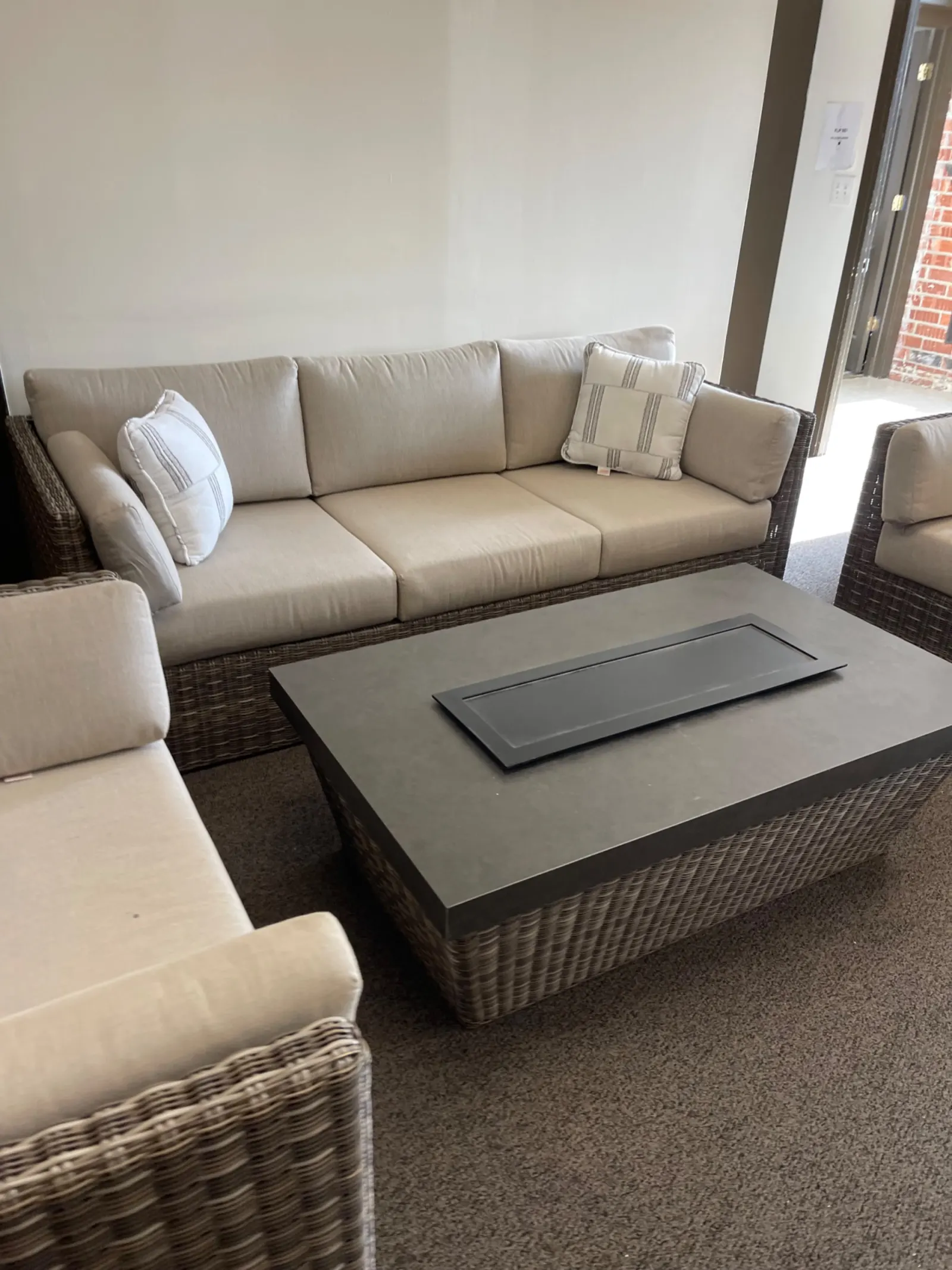 SunVilla Webster 5-piece Patio Conversation Set with Fire Table - Image 11