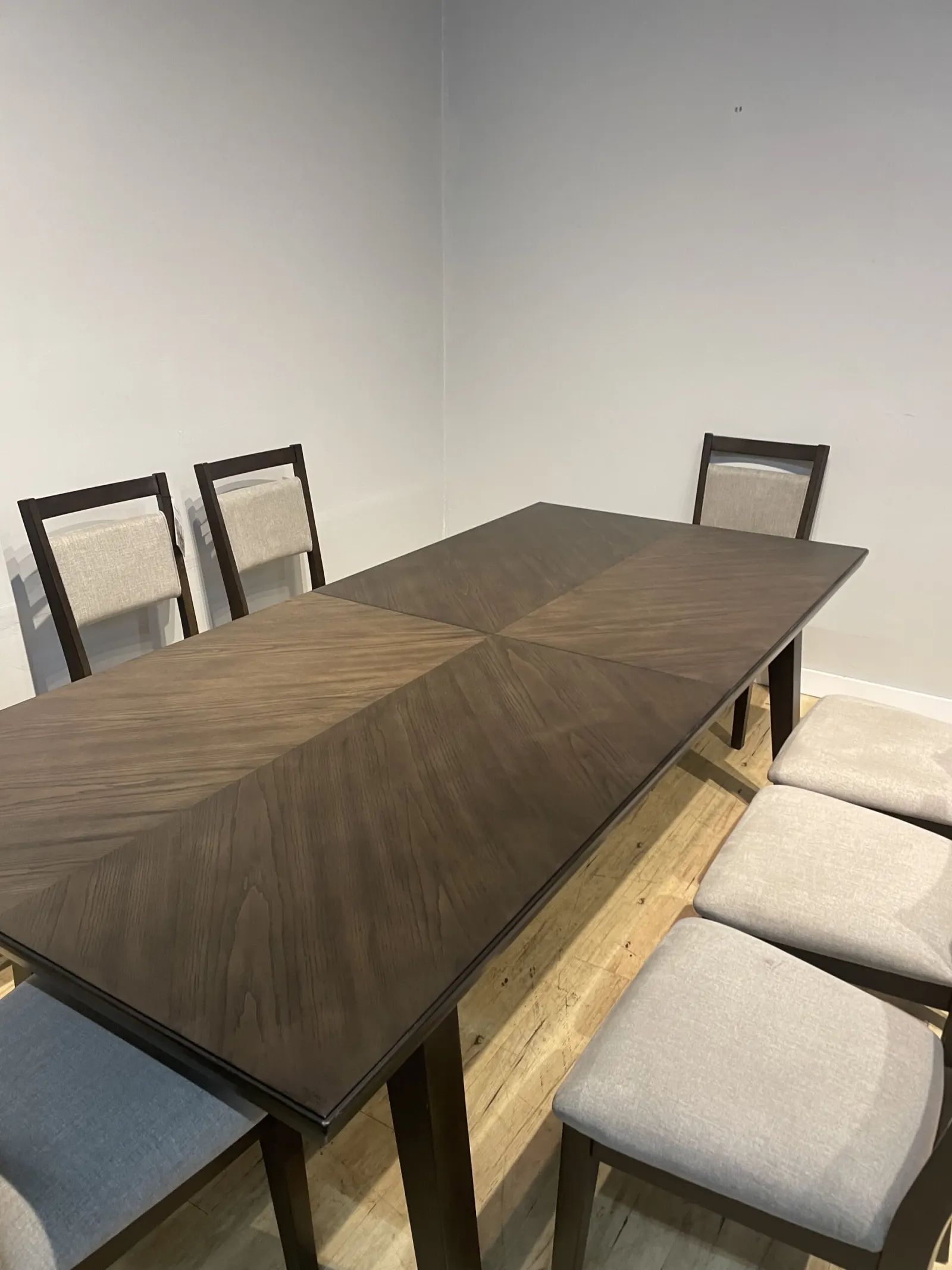 Thomasville Anacortes 9 Piece Dining Table Set - Image 6