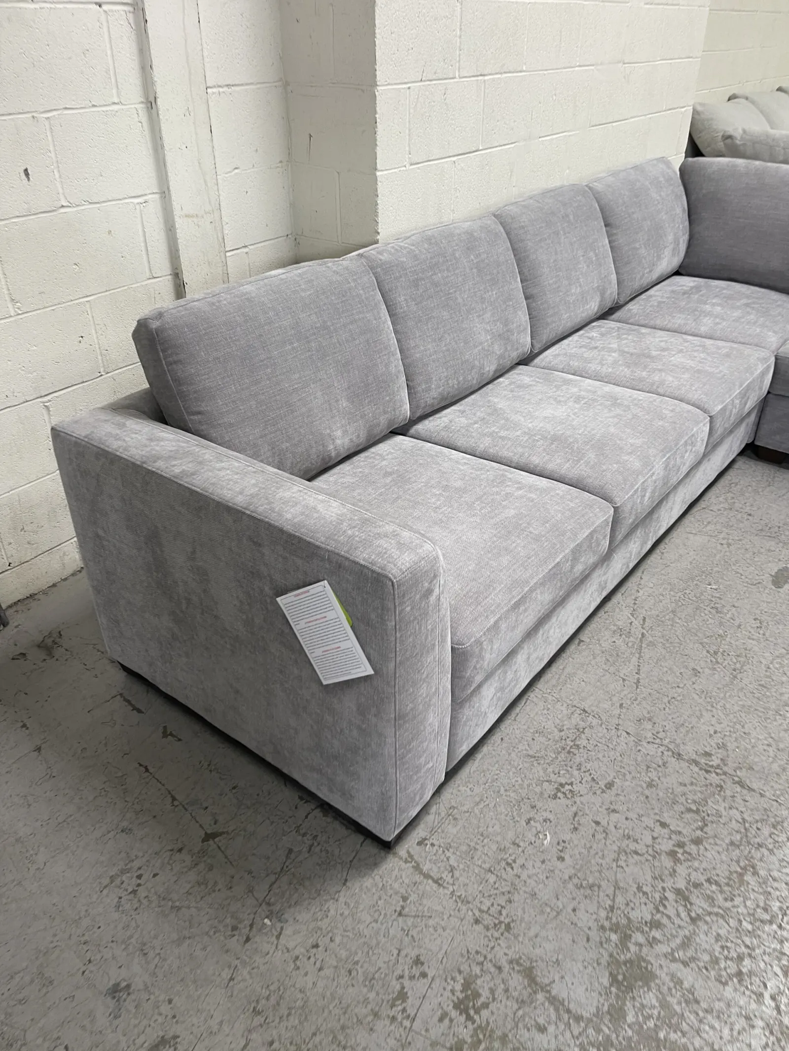 Thomasville Caler Convertible Sleeper Sectional With Storage - Image 3