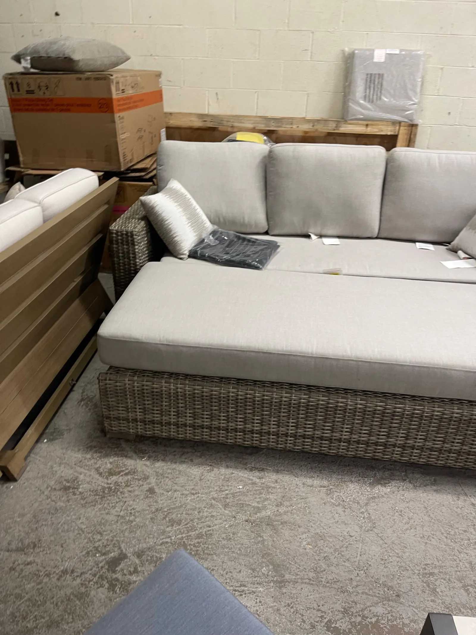 Thomasville Dillard Convertible Outdoor Patio Sofa Set - Image 2