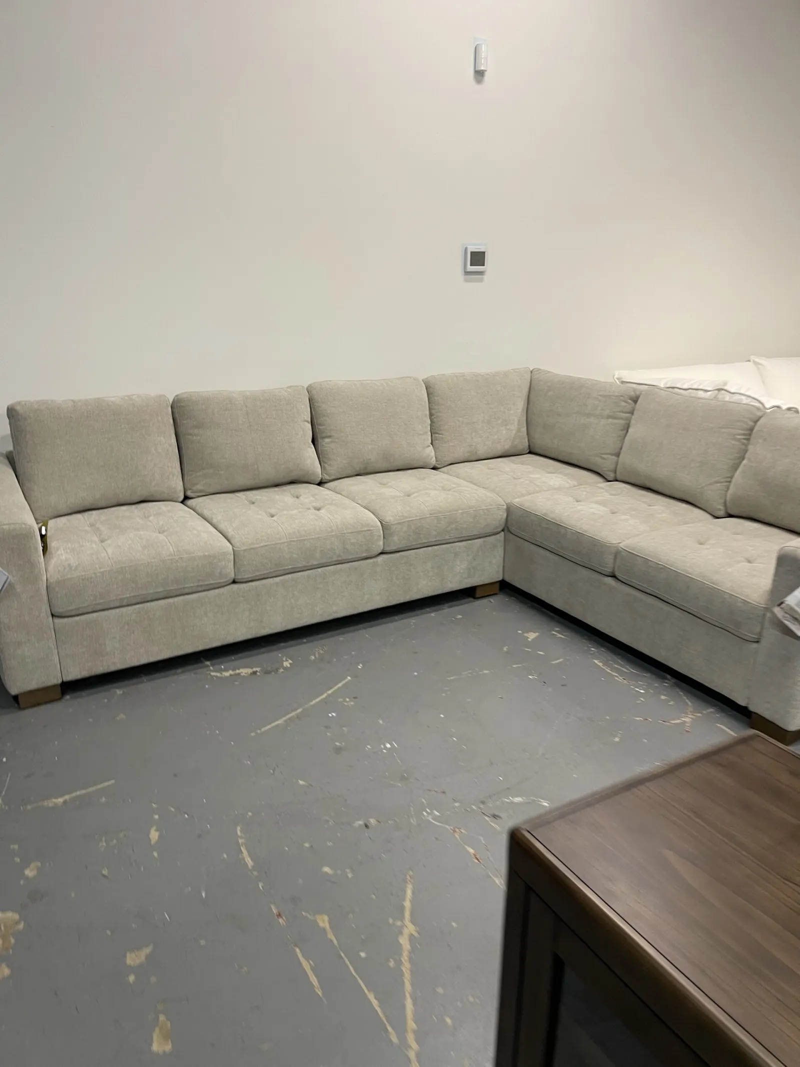 Thomasville Ellsford 2 Piece Fabric Sectional Beige - Image 3
