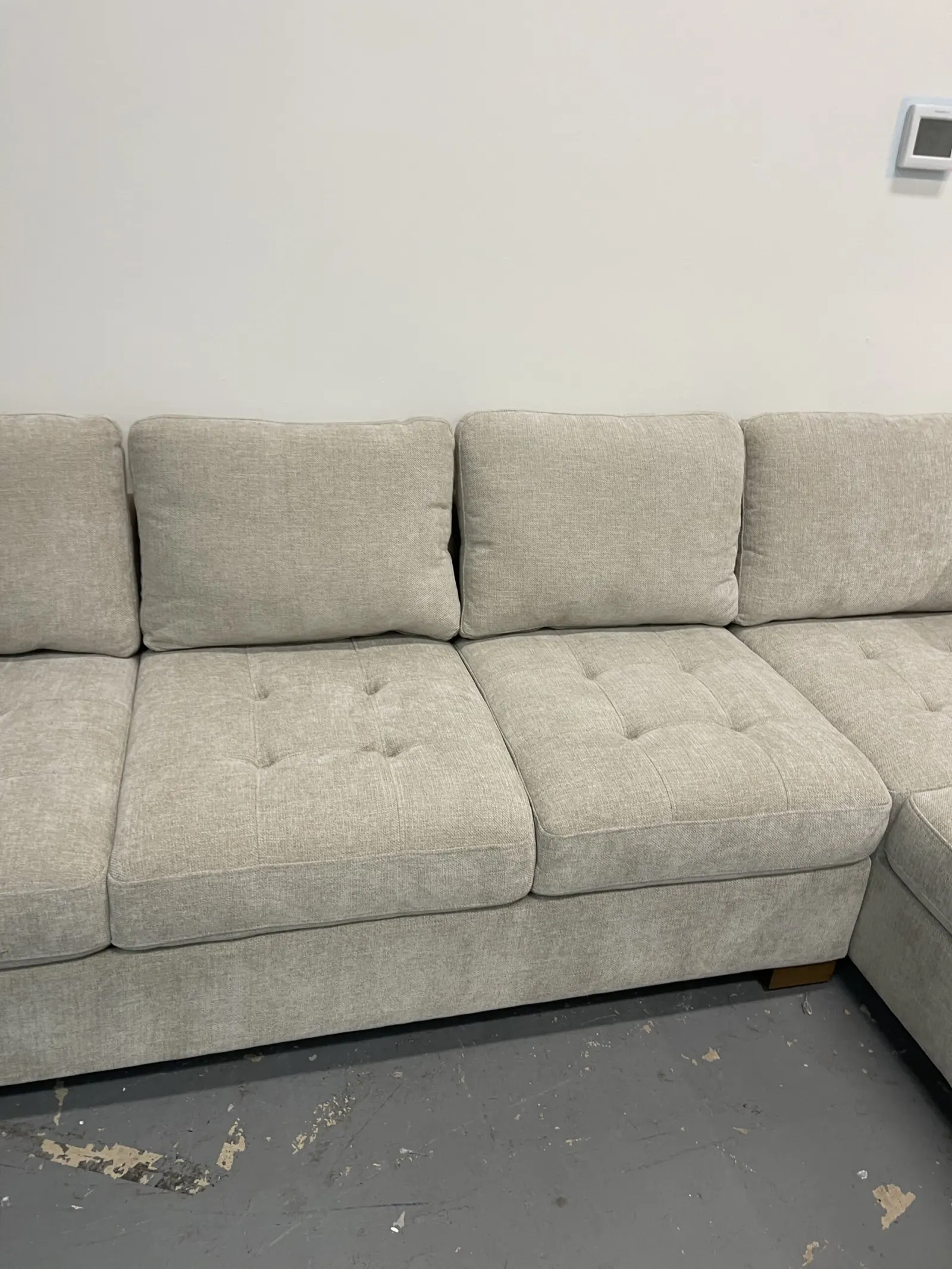 Thomasville Ellsford 2 Piece Fabric Sectional Beige - Image 7