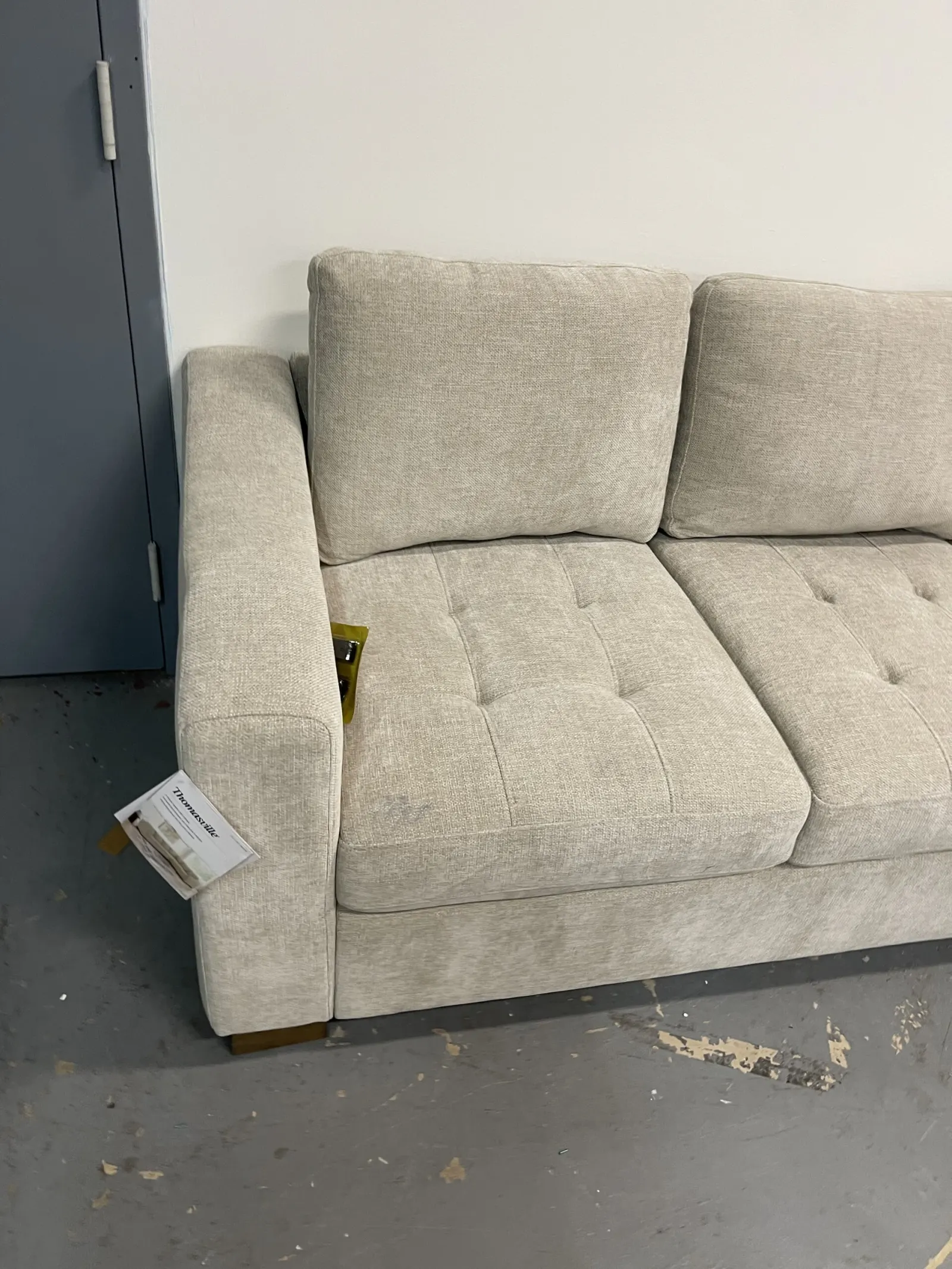 Thomasville Ellsford 2 Piece Fabric Sectional Beige - Image 9