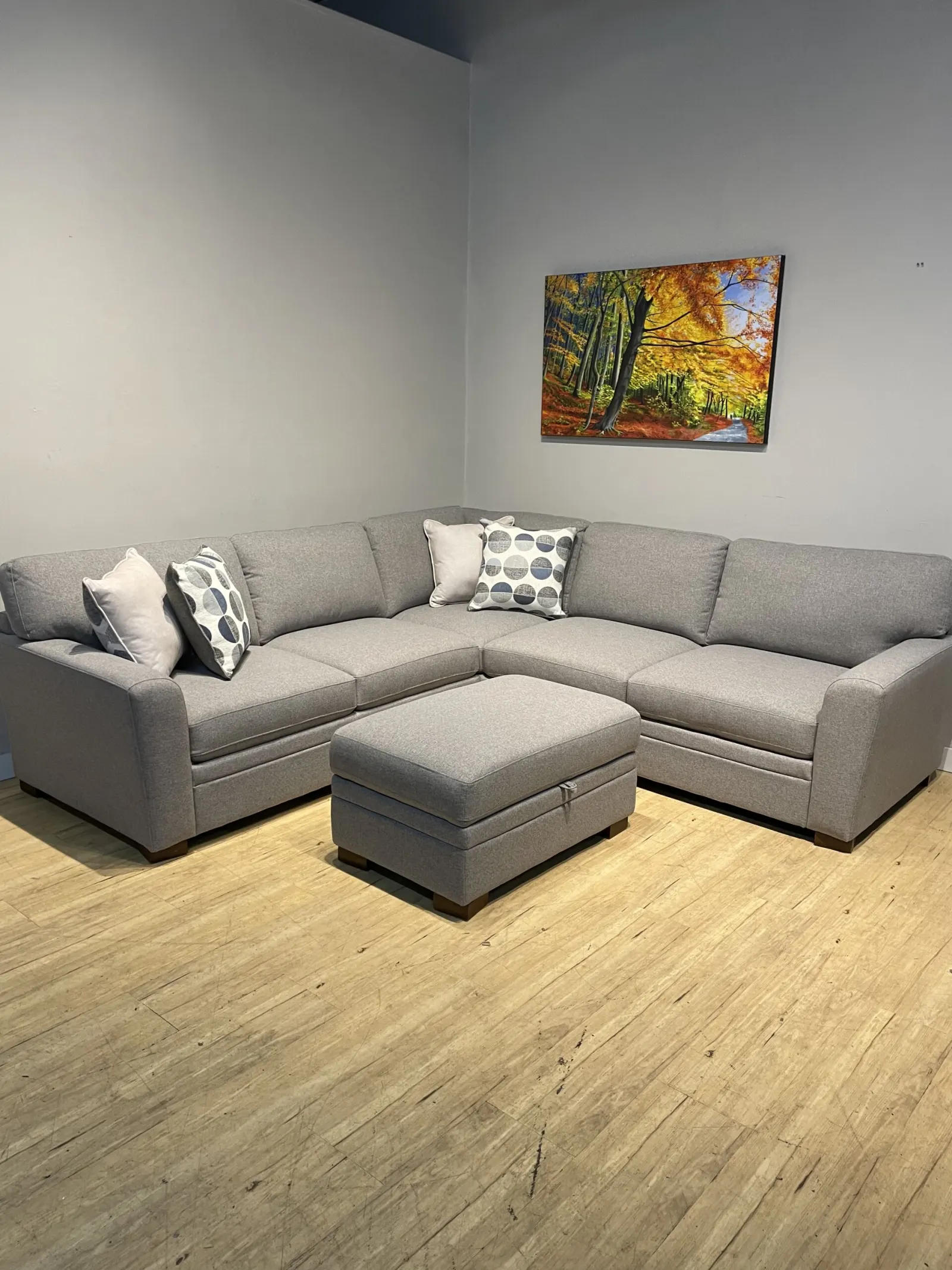 Thomasville Langdon Fabric Sectional With Storage Ottoman - Image 4