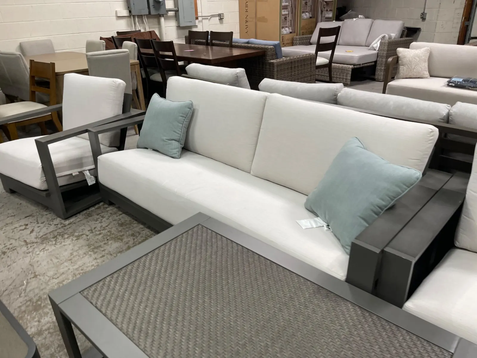 Veranda Classics Milan 4-piece Deep Outdoor Patio Seating Set - Image 3